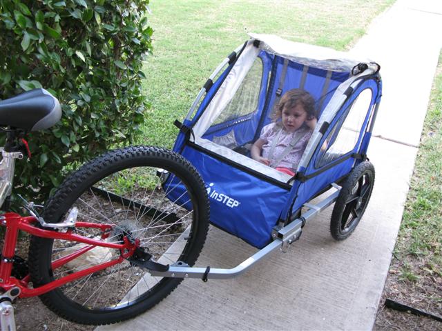 Kaeta in bike trailer